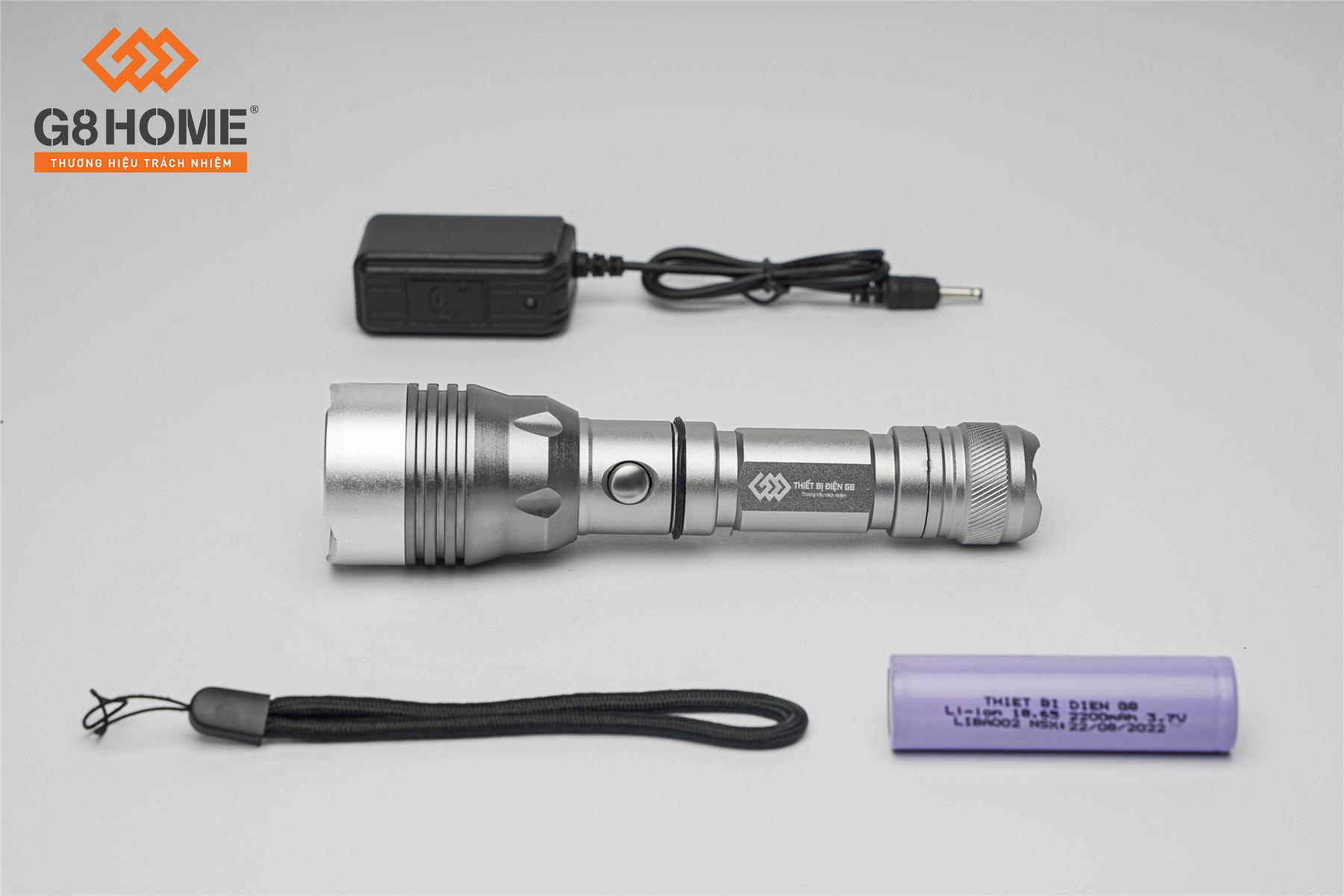 Đèn pin cầm tay, model G8-569